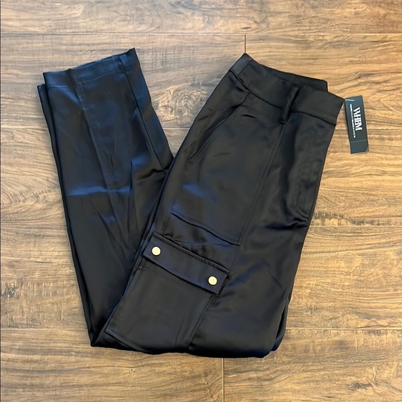 NWT WHBM Women’s Black Cargo Pants, Sz. 2 - Picture 12 of 16